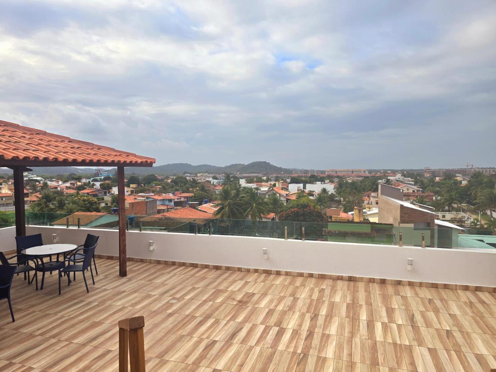 Charme, Espaco E Conforto Em Carneiros Em Flat De 3 Quartos - 84m2